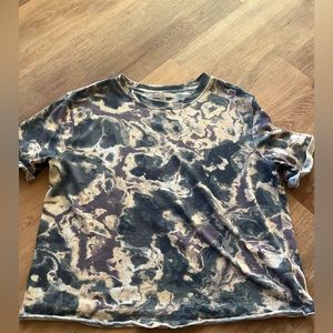 Wonderly Tye Dye short sleeve crop shirt.